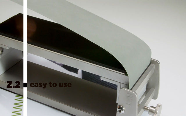 zukuri Z.2.1 Schärfsystem für Messer ermöglicht das Schärfen konvexer Messerklingen; zukuri Z.2.1 Sharpening system for knives enables the sharpening of convex knife blades.